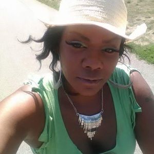 Meet your Posher, Shantee